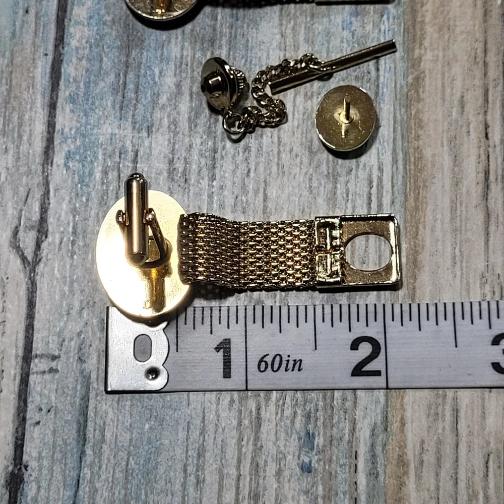 Vintage HICKOK Wrap around Cuff Links & Tie Pin Set.